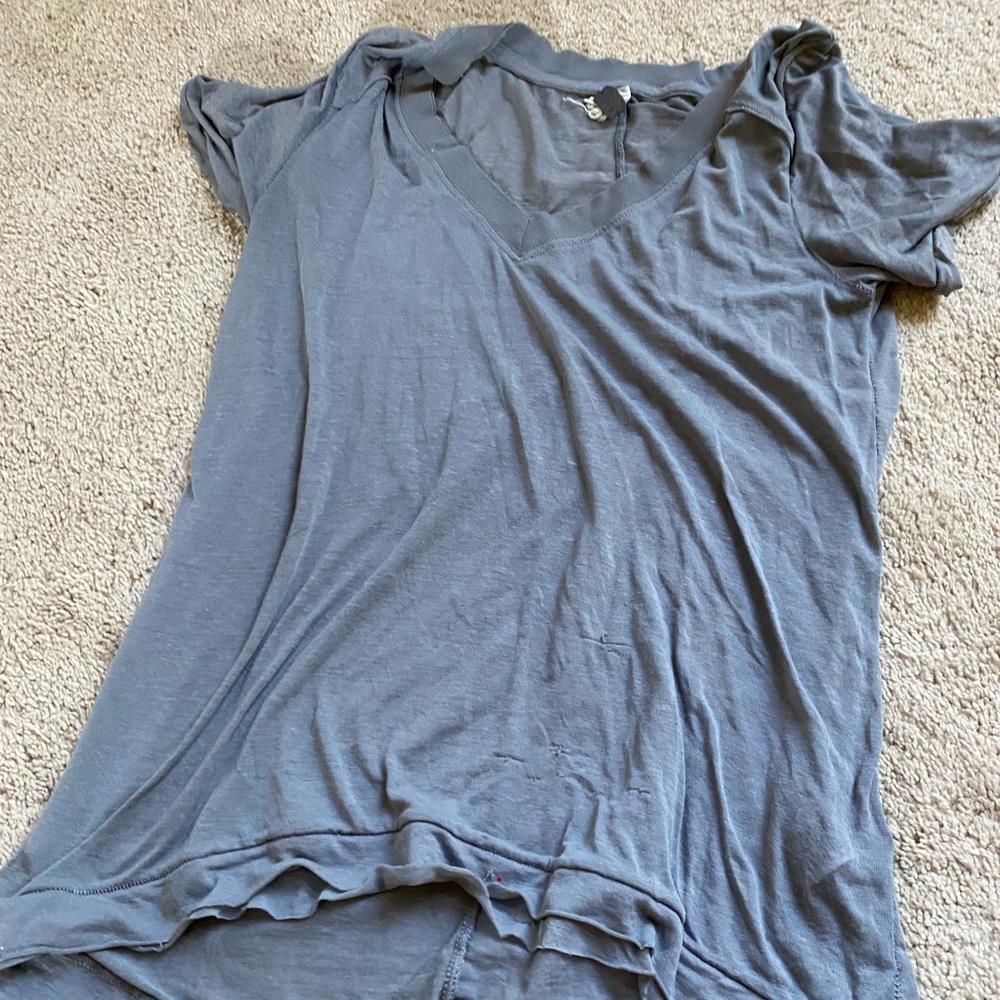 plain gray t shirt
